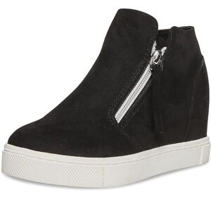 Steve Madden Girls Shoes Caliber Sneaker size 2 Black